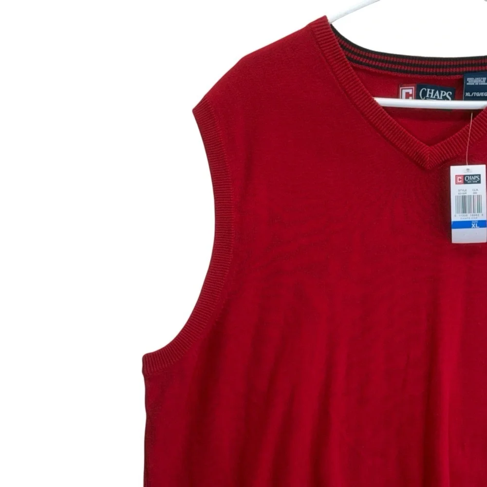 Chaps Men's V-Neck Sweater Vest in Rich Red. Size XL/TG/EG